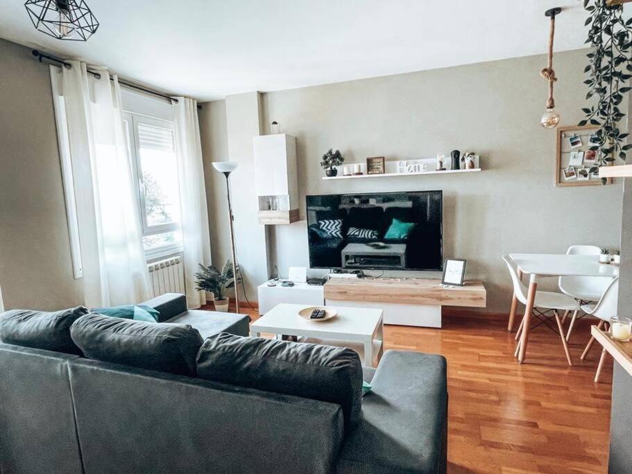 Apartamento Cemba Понферада Екстериор снимка
